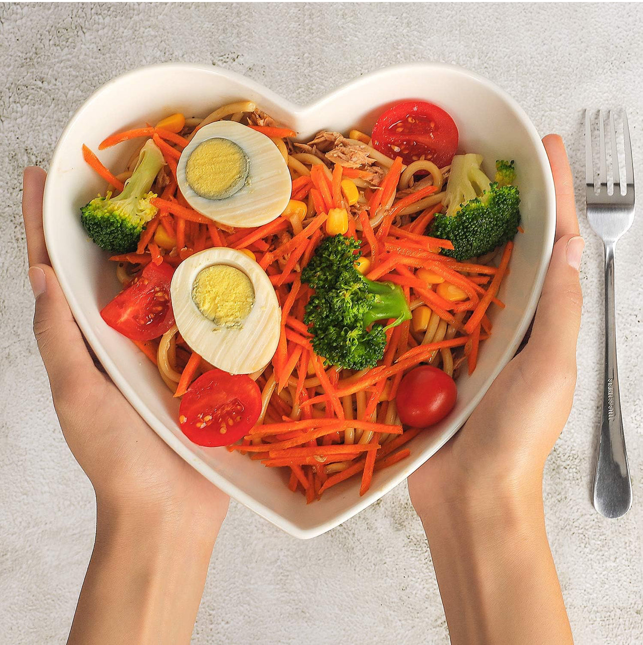 2 pcs Porcelain Big Heart-shaped Bowls White Deep Heart Plates Salad Bowl/Fruit Bowl for Desserts/Pasta/Dinner, 8 inch